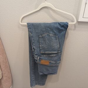 H&M MAMA Straight Ankle Jean - Light Denim Blue (Medium)